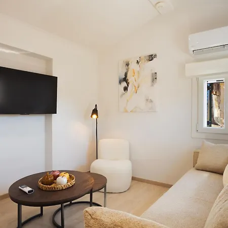 Spianada Crown Attic Corfu (city)